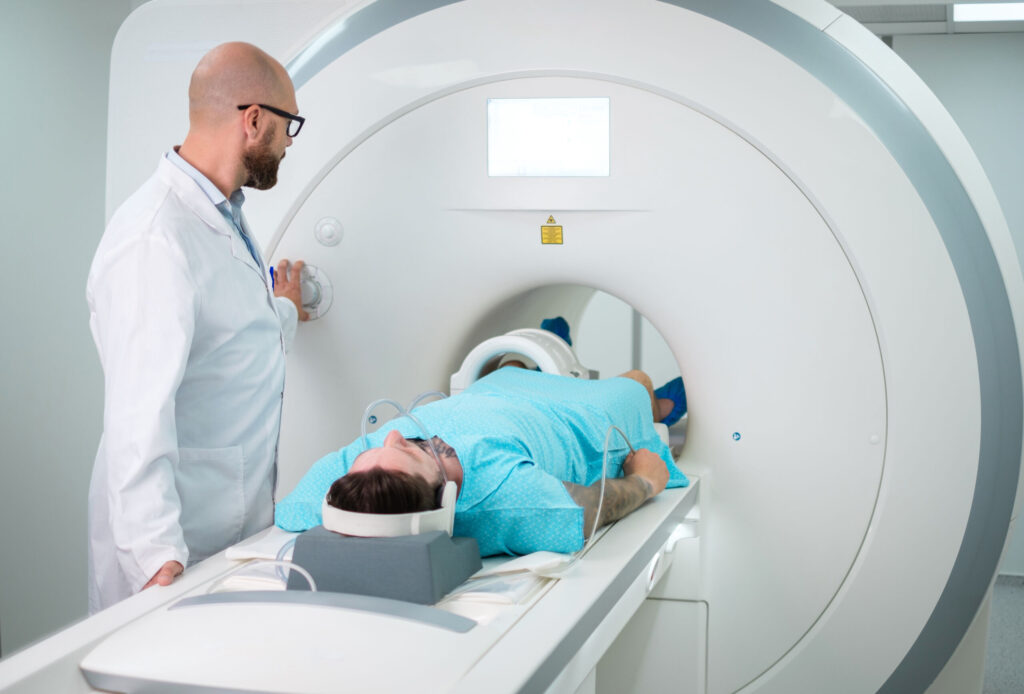 Clínica de diagnóstico por imagem com tomografia computadorizada elegível à equiparação hospitalar